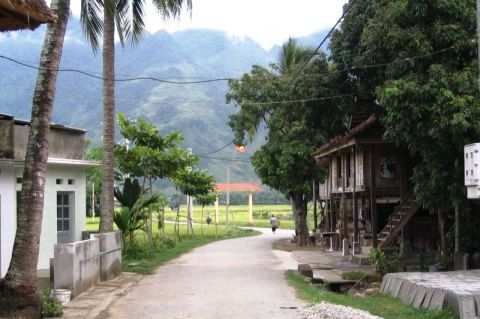 Vietnam, lac-white-thai-village