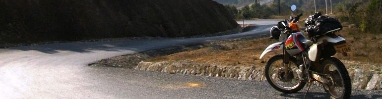 Adventure Vacation Trip Laos, Winding roads